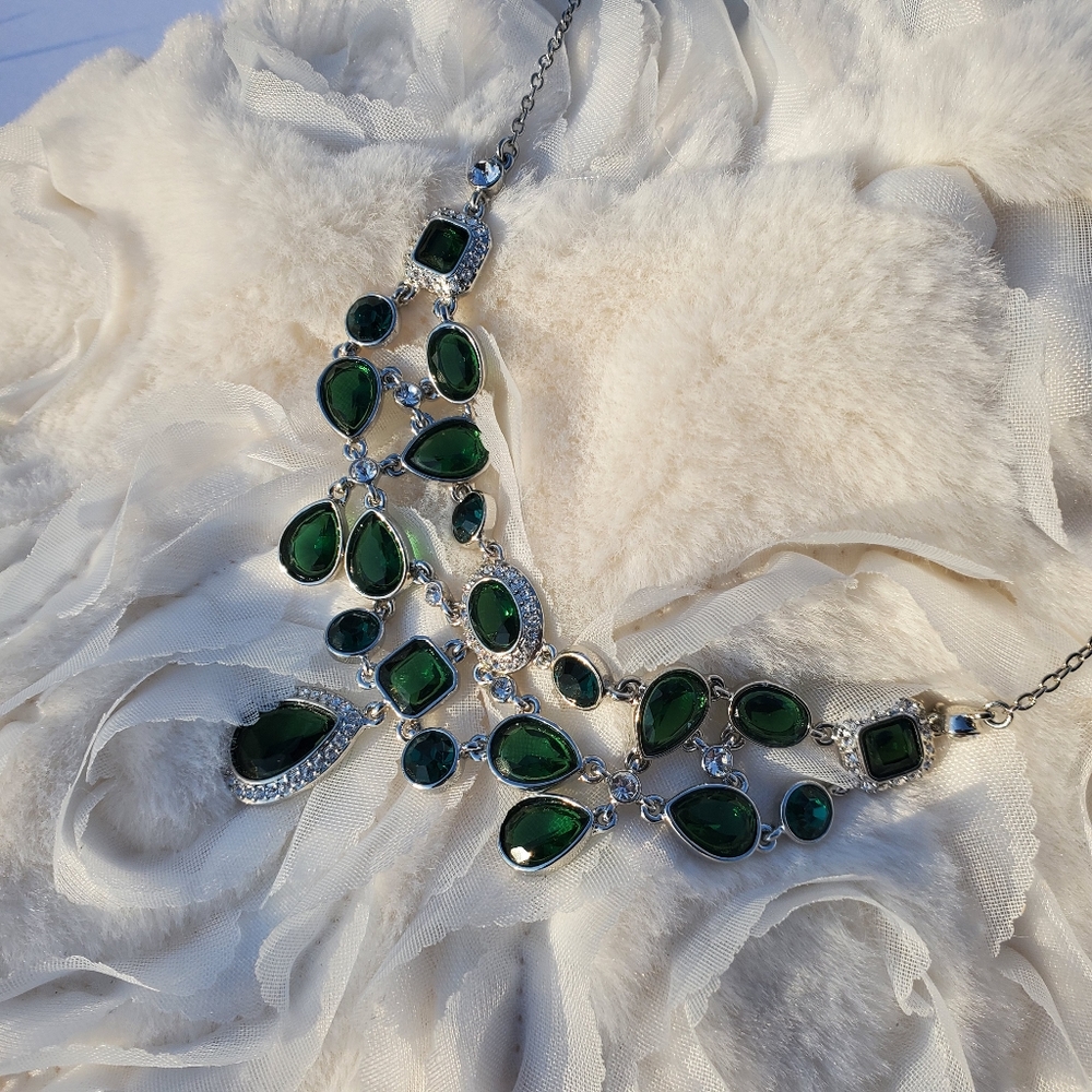 Carolee Emerald inspired silvertone princess style